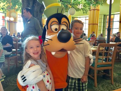 disney+character+dining